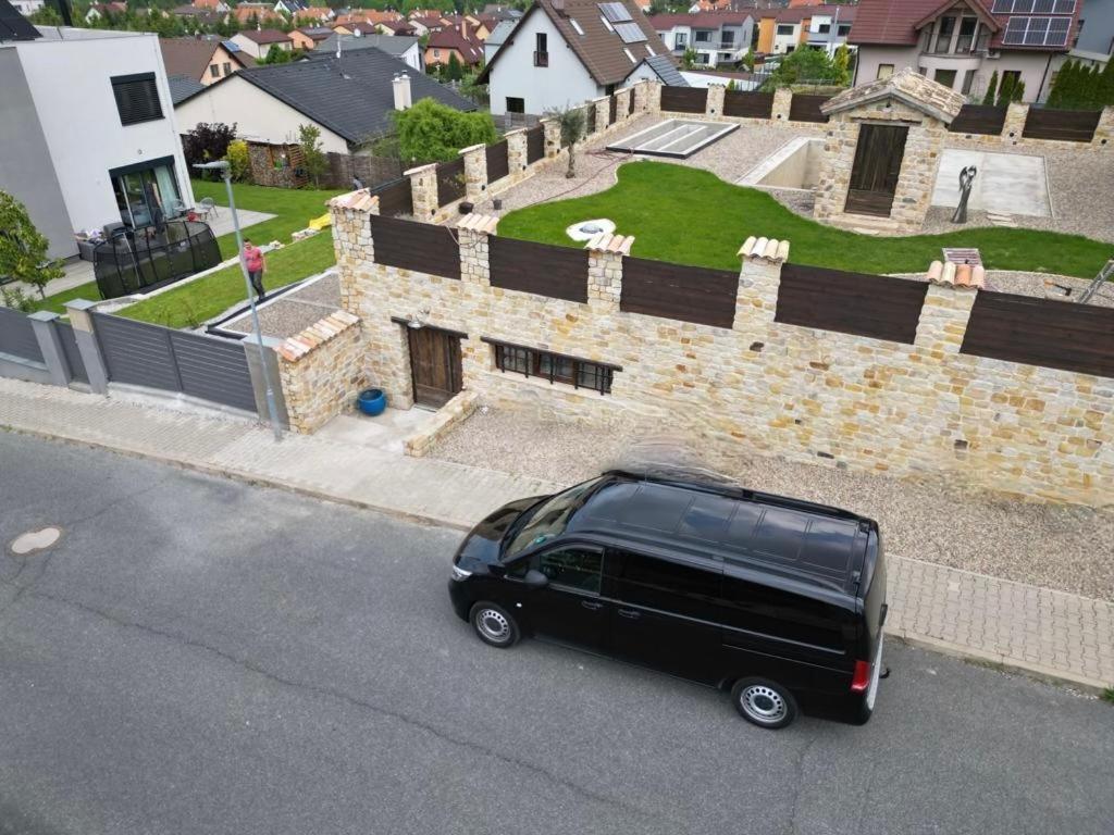 Prague West - Studio Chyne Terrace Exterior photo
